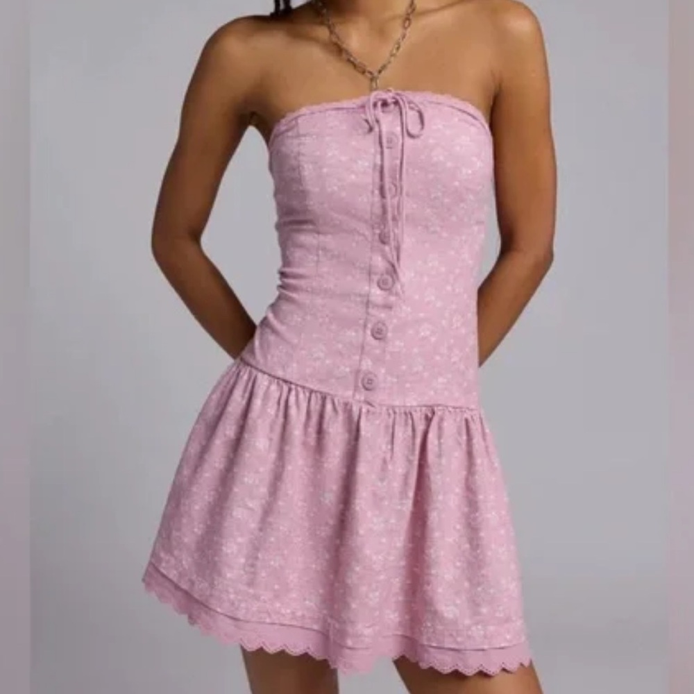 Urban Outfitters Kimchi Blue NWT Pink Floral Strapless Mini Dress Lace Size XS